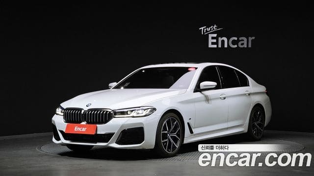 BMW 5 Series — фото 1