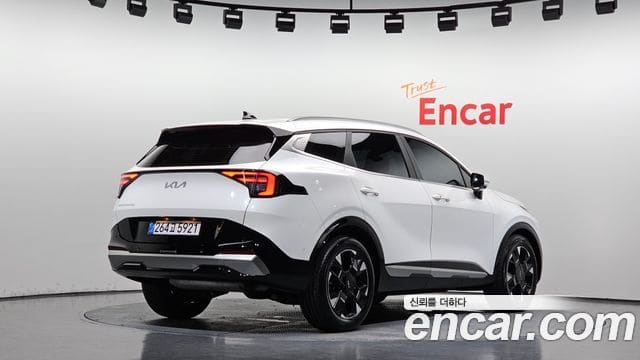 Kia Sportage — фото 1