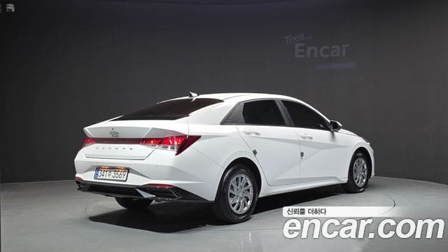 Hyundai Avante — фото 1