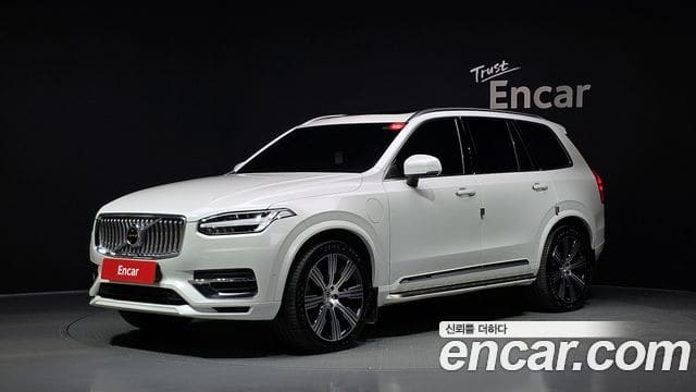 Volvo XC90 — фото 1