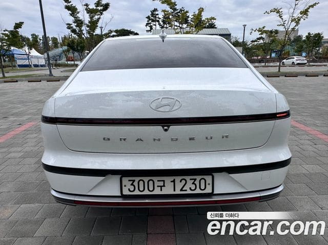 Hyundai Grandeur — фото 1