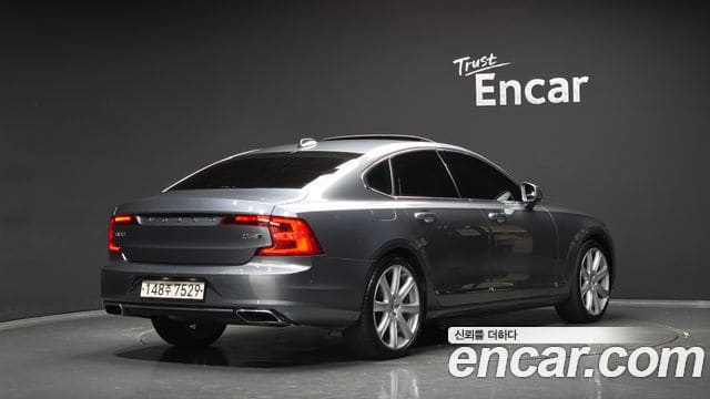 Volvo S90 — фото 1