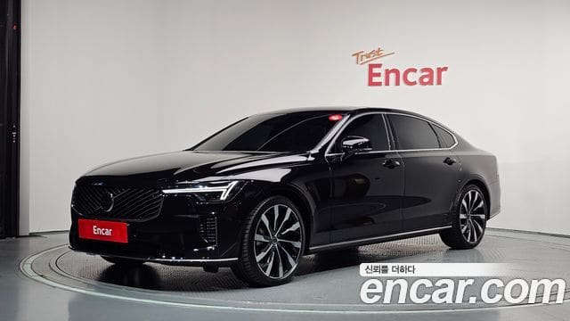 Volvo S90 — фото 1