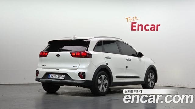 Kia Niro — фото 1