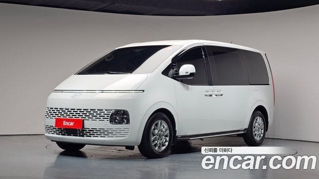 Hyundai Staria — фото 1