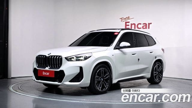 BMW X1 — фото 1