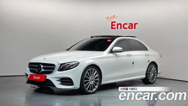Mercedes-Benz E-Class — фото 1