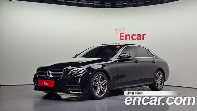 Mercedes-Benz E-Class — фото 1