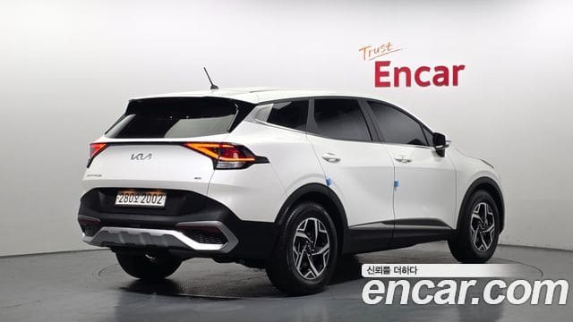 Kia Sportage — фото 1