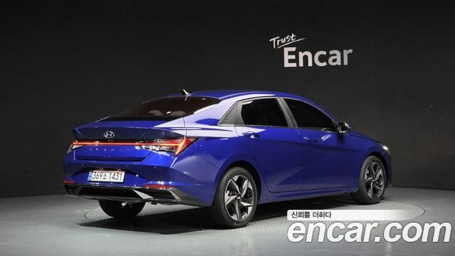 Hyundai Avante — фото 1