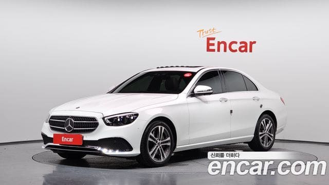 Mercedes-Benz E-Class — фото 1