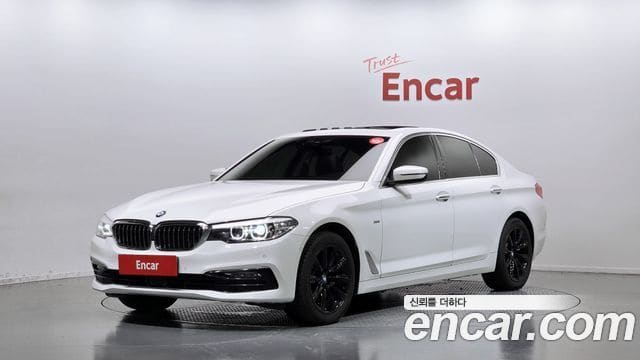 BMW 5 Series — фото 1