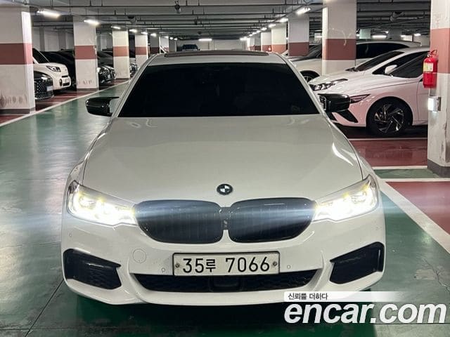 BMW 5 Series — фото 1