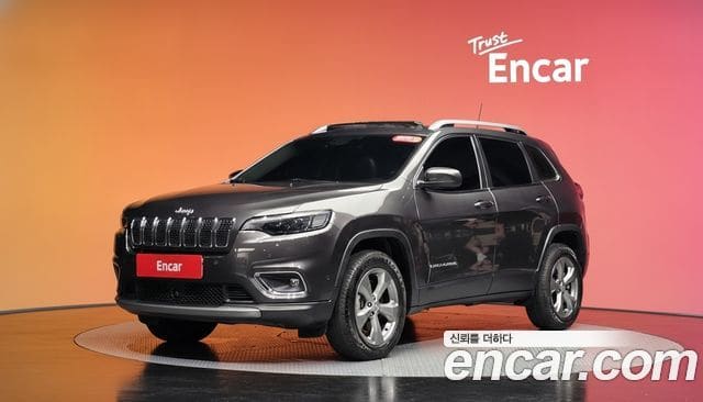 Jeep Cherokee — фото 1