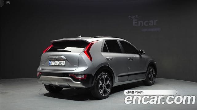 Kia Niro — фото 1