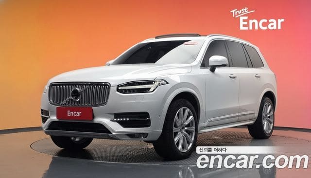 Volvo XC90 — фото 1
