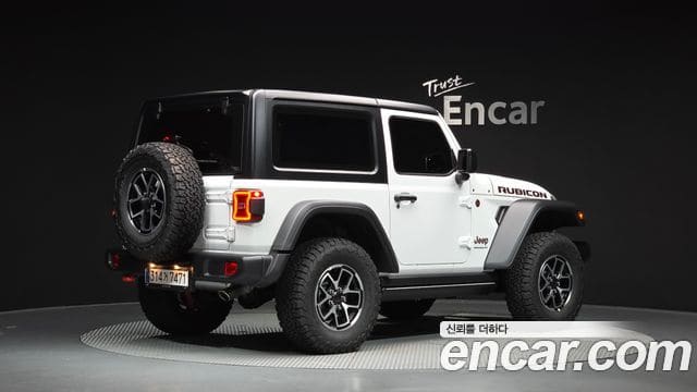 Jeep Wrangler — фото 1