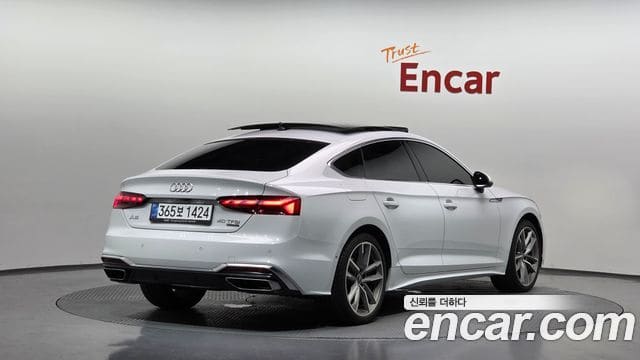 Audi A5 — фото 1