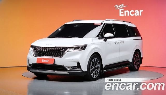 Kia Carnival — фото 1