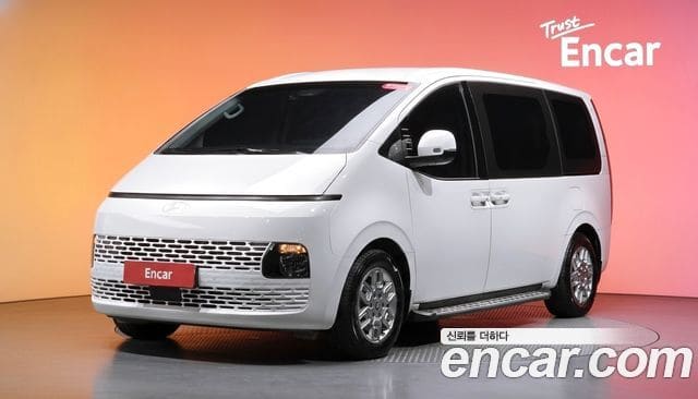 Hyundai Staria — фото 1