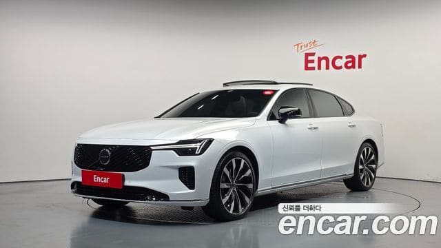 Volvo S90 — фото 1