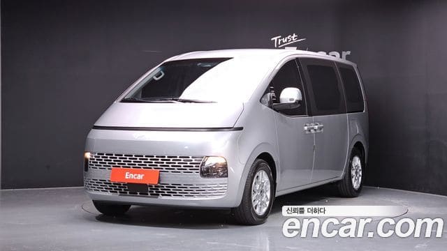 Hyundai Staria — фото 1