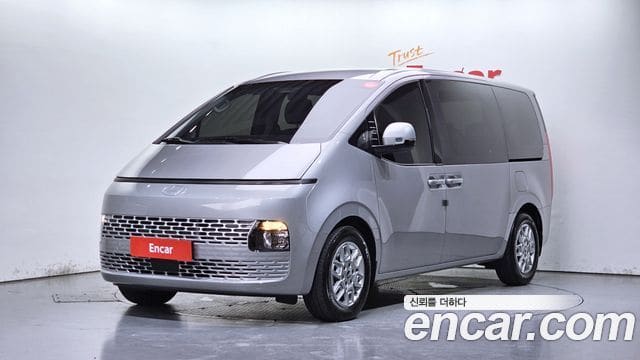 Hyundai Staria — фото 1