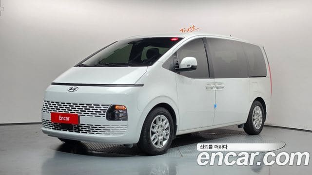 Hyundai Staria — фото 1