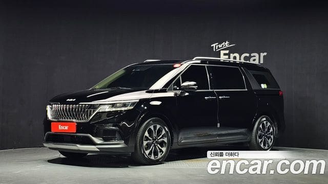 Kia Carnival — фото 1