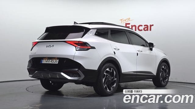 Kia Sportage — фото 1