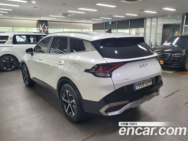Kia Sportage — фото 1