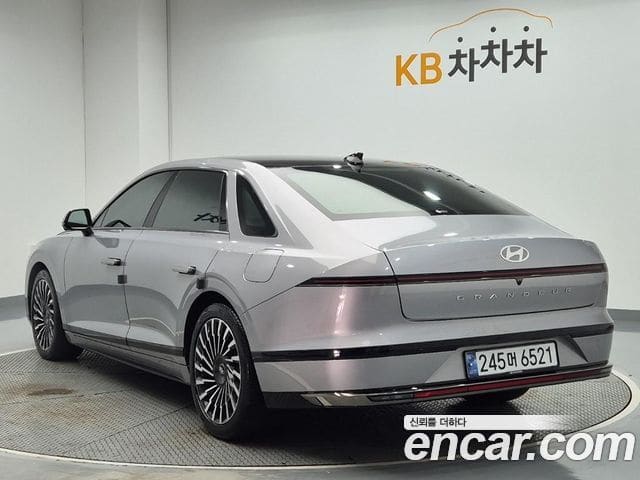 Hyundai Grandeur — фото 1