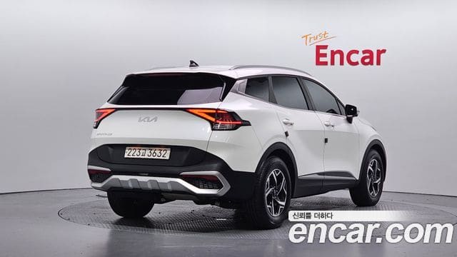 Kia Sportage — фото 1