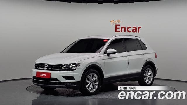 Volkswagen Tiguan — фото 1