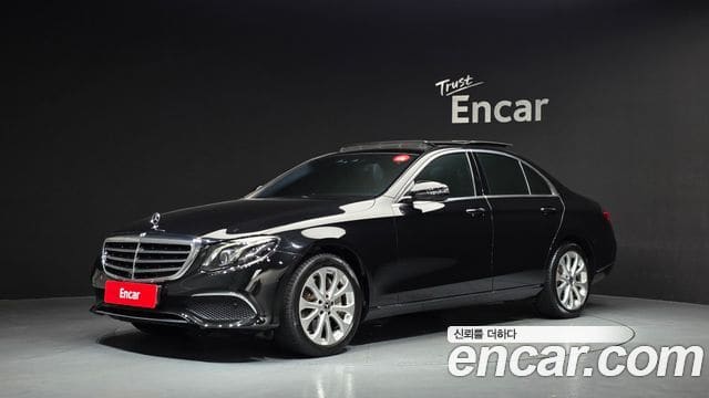 Mercedes-Benz E-Class — фото 1