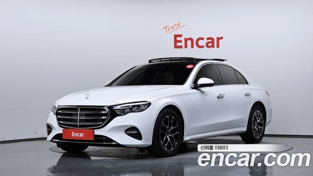 Mercedes-Benz E-Class — фото 1