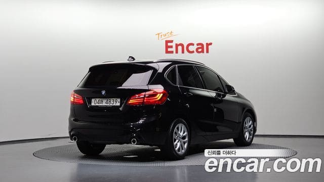 BMW 2 Series Active Tourer — фото 1