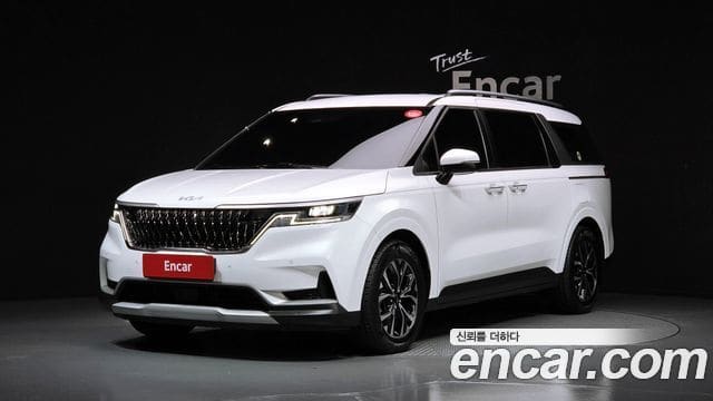 Kia Carnival — фото 1