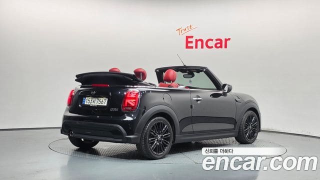 Mini Cooper Convertible — фото 1