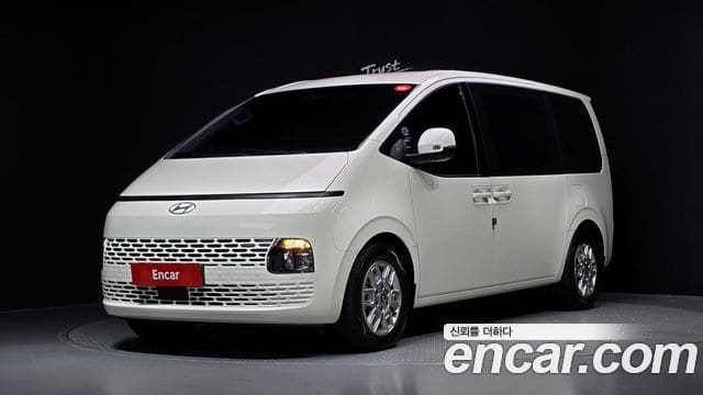 Hyundai Staria — фото 1