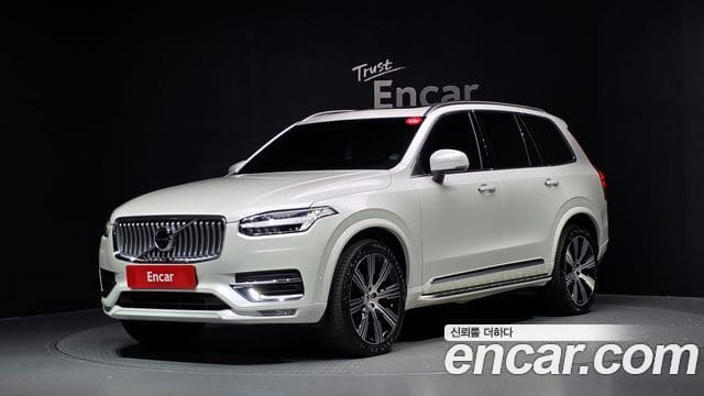 Volvo XC90 — фото 1
