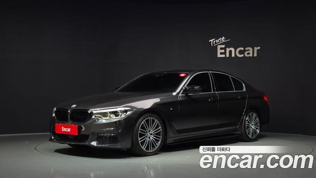 BMW 5 Series — фото 1