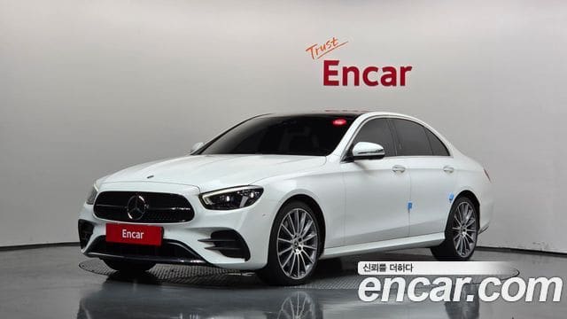 Mercedes-Benz E-Class — фото 1