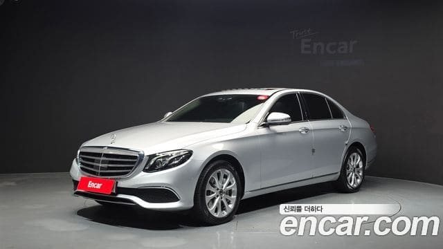 Mercedes-Benz E-Class — фото 1