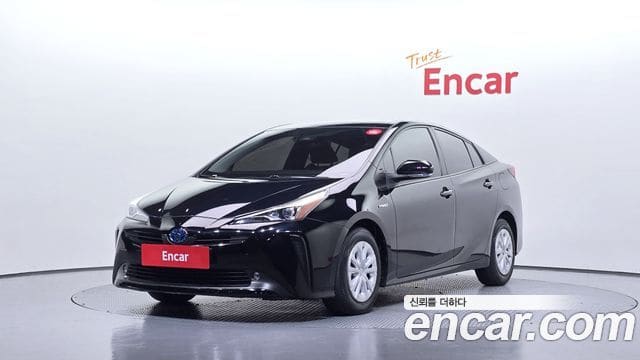 Toyota Prius — фото 1