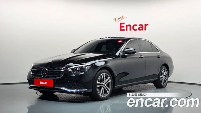 Mercedes-Benz E-Class — фото 1