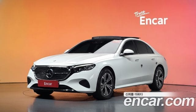 Mercedes-Benz E-Class — фото 1