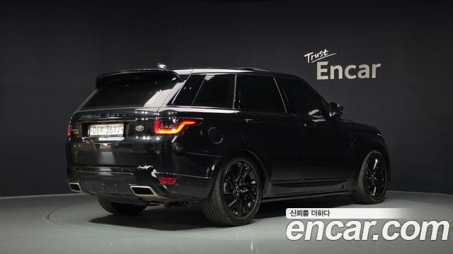 Land Rover Range Rover Sport — фото 1