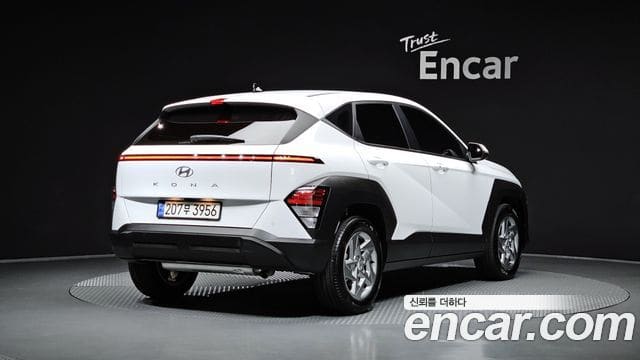 Hyundai Kona — фото 1