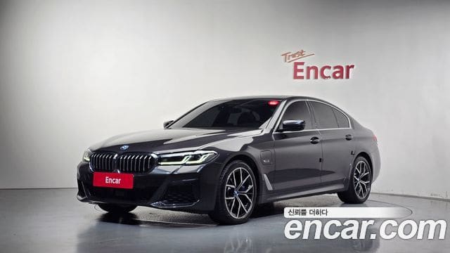 BMW 5 Series — фото 1